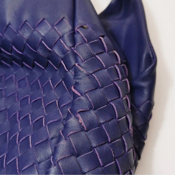 Bottega Veneta Intrecciato Woven Leather Shoulder Bag in Purple - Picture 12 of 16
